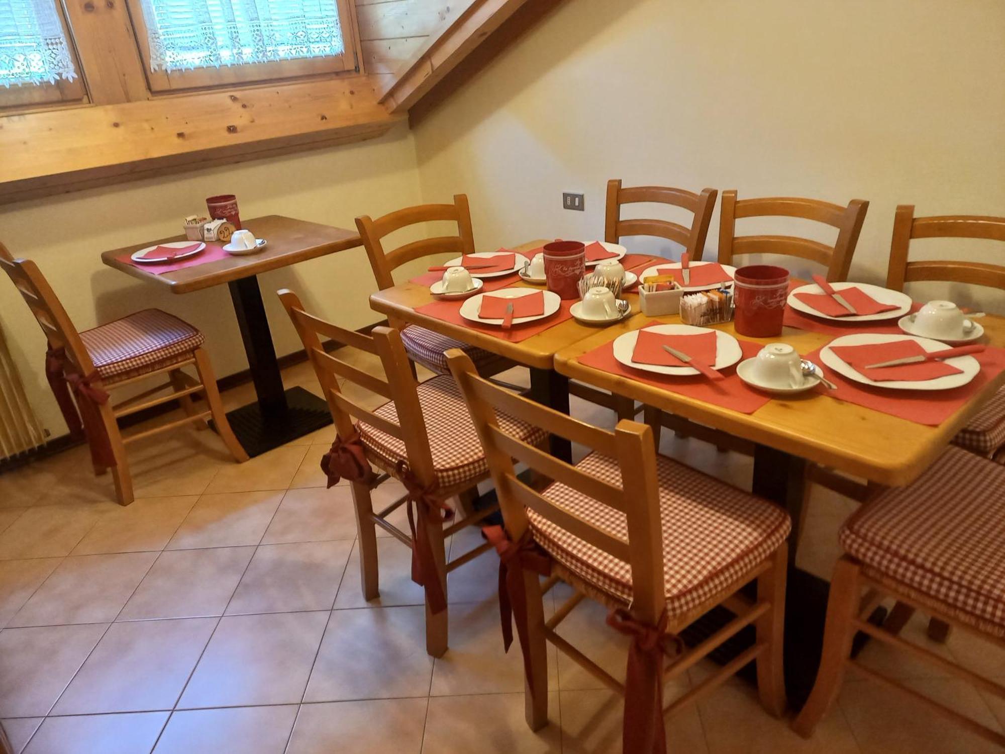 B&B Piazzi Di Katia Caderzone Exteriör bild